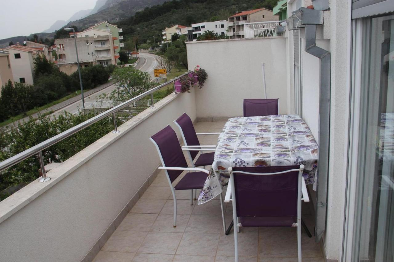 Apartmani Nima Tučepi Eksteriør billede