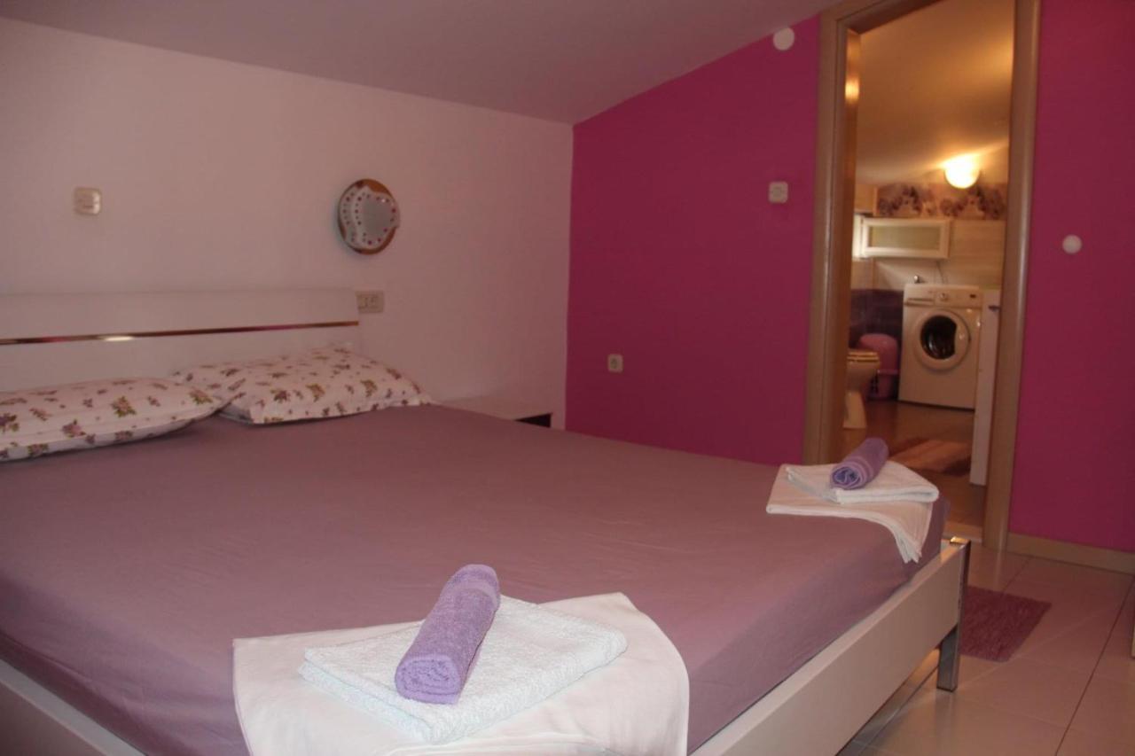 Apartmani Nima Tučepi Eksteriør billede
