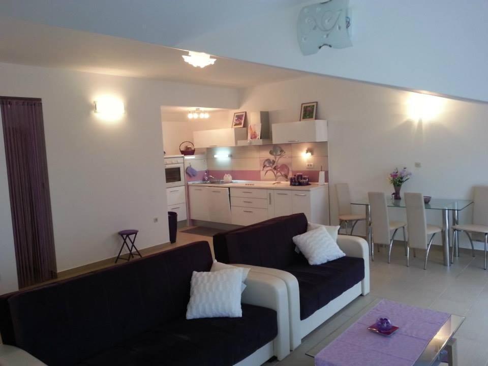 Apartmani Nima Tučepi Eksteriør billede
