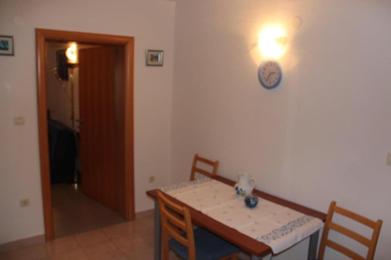 Apartmani Nima Tučepi Eksteriør billede