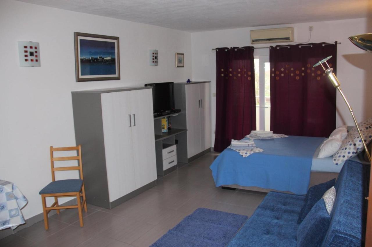 Apartmani Nima Tučepi Eksteriør billede