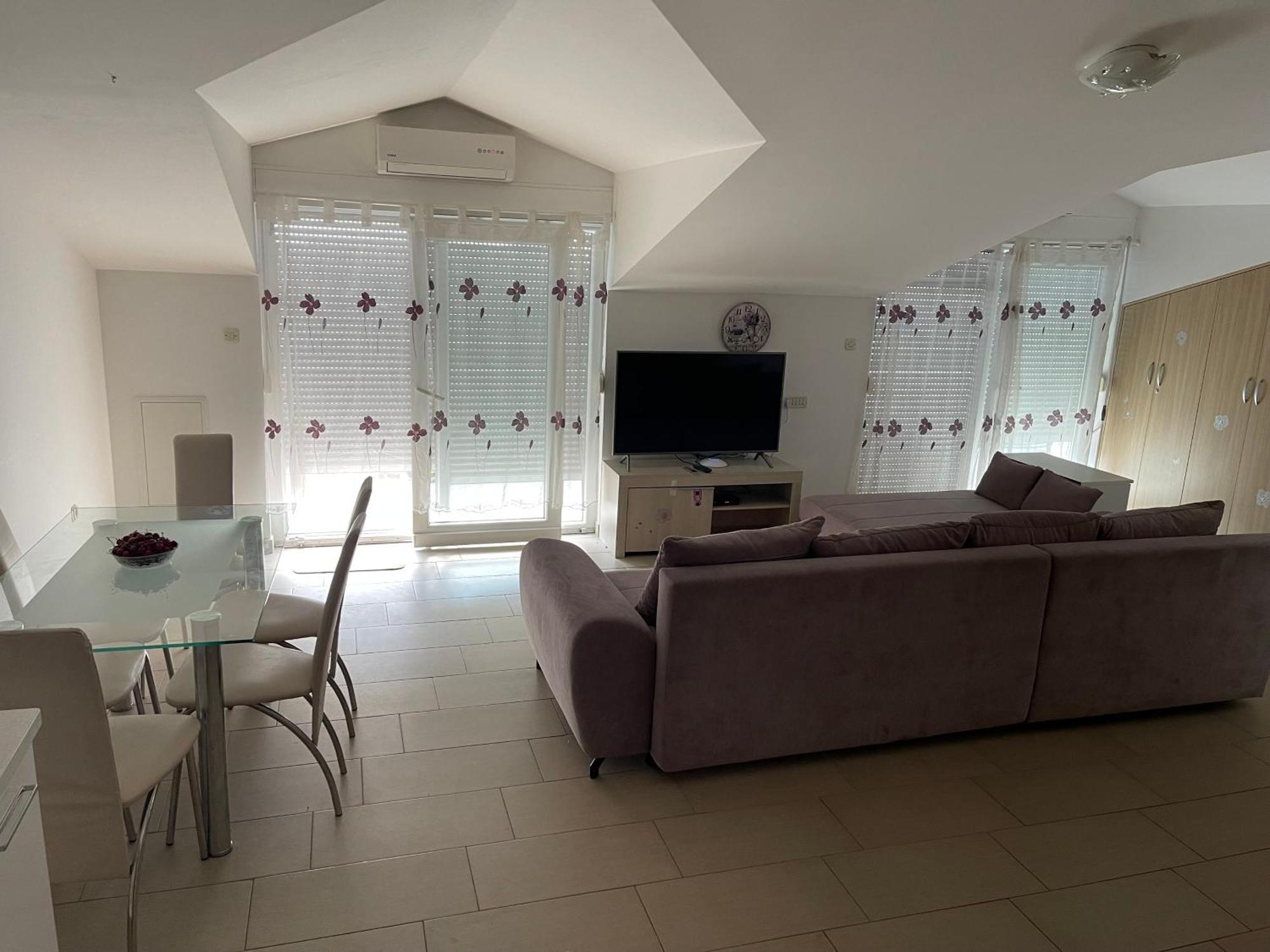 Apartmani Nima Tučepi Eksteriør billede